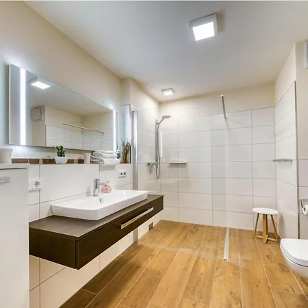 Mueritz Charme - In Der Hafenresidenz Mit Wasserblick & Kamin Apartament *