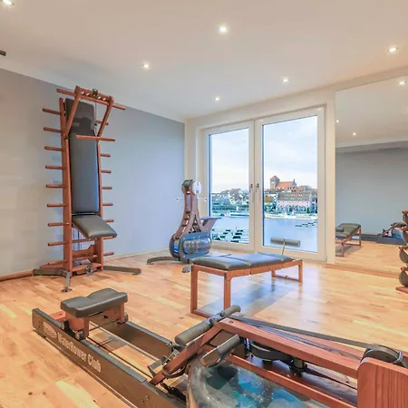 Mueritz Charme - In Der Hafenresidenz Mit Wasserblick & Kamin Waren (Mueritz)